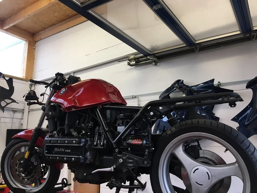 BMW K100 stripped